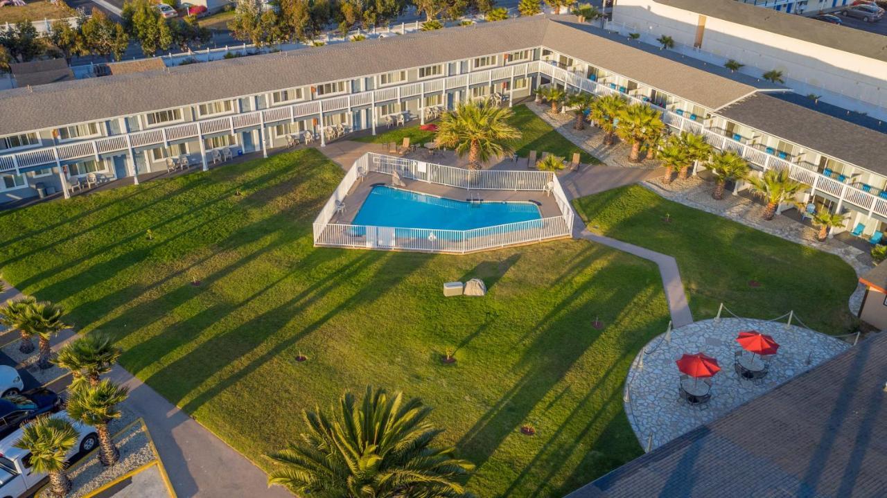 San Simeon Lodge מראה חיצוני תמונה